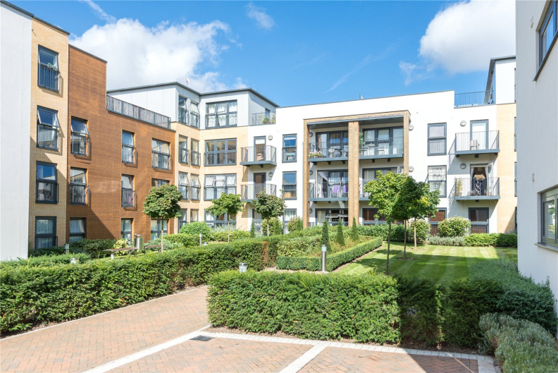 1 bedroom apartments/flats to sale in Howard Road, Stanmore, Harrow-image 1