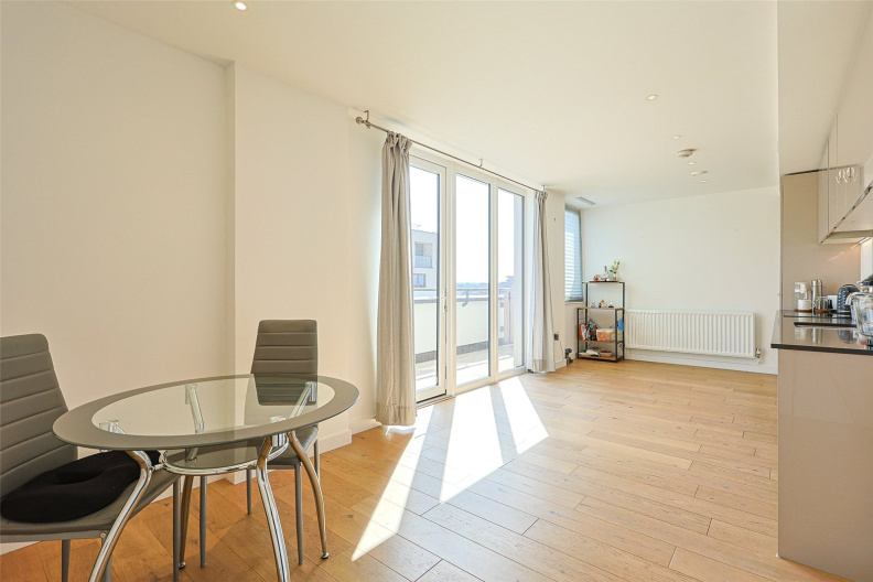 2 bedrooms apartments/flats to sale in Capitol Way, Colindale-image 6