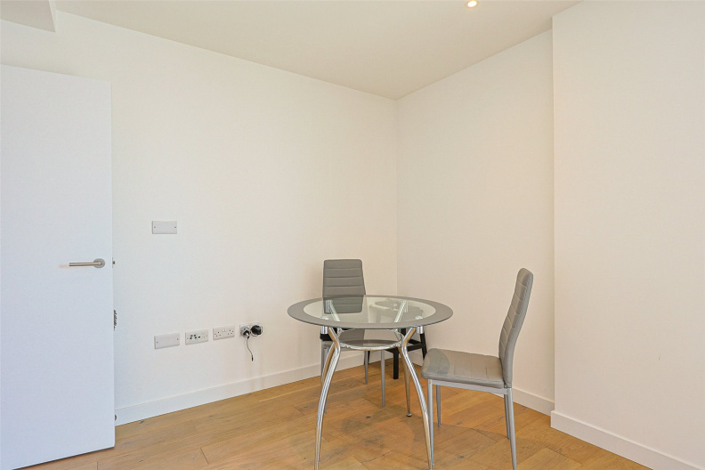 2 bedrooms apartments/flats to sale in Capitol Way, Colindale-image 17