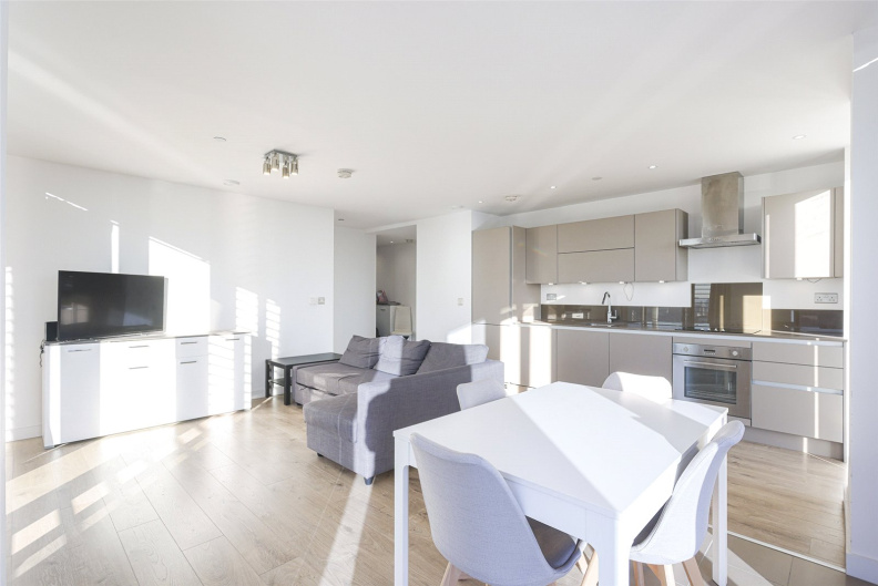 2 bedrooms apartments/flats to sale in Great Eastern Road, London-image 14