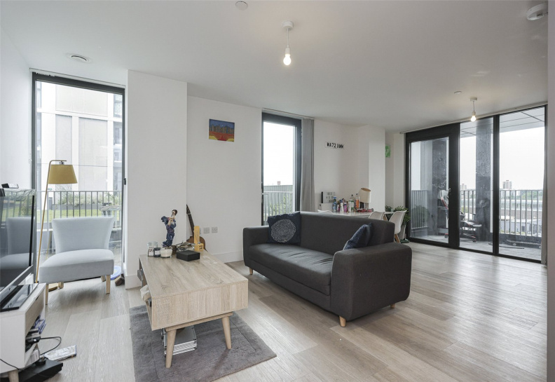 3 bedrooms apartments/flats to sale in Barley Lane, Stratford-image 1