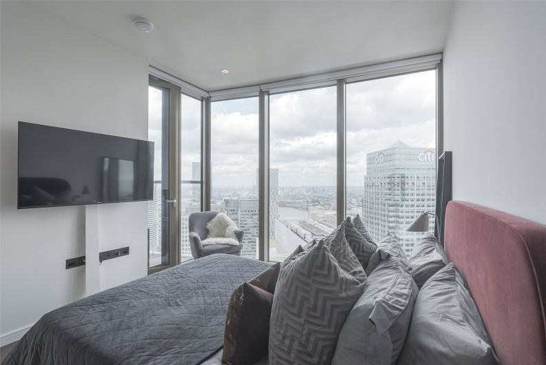 1 bedroom apartments/flats to sale in Park Drive, Canary Wharf-image 4