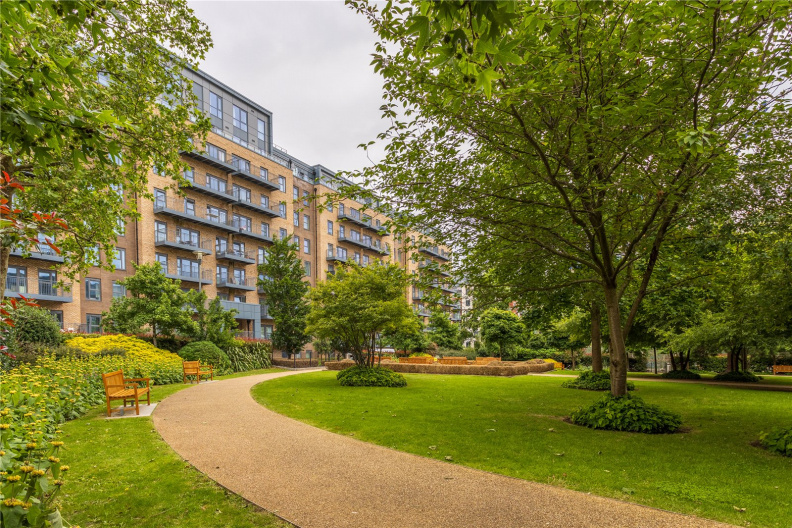 1 bedroom apartments/flats to sale in Beaufort Square, Colindale-image 16