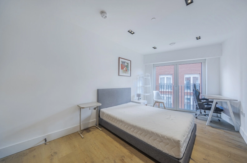 2 bedrooms apartments/flats to sale in Exchange Gardens, Vauxhall-image 15