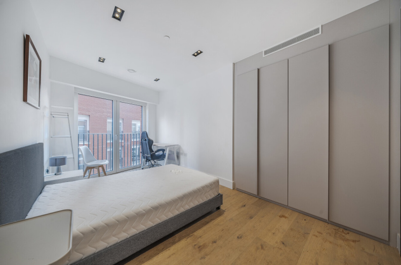 2 bedrooms apartments/flats to sale in Exchange Gardens, Vauxhall-image 4