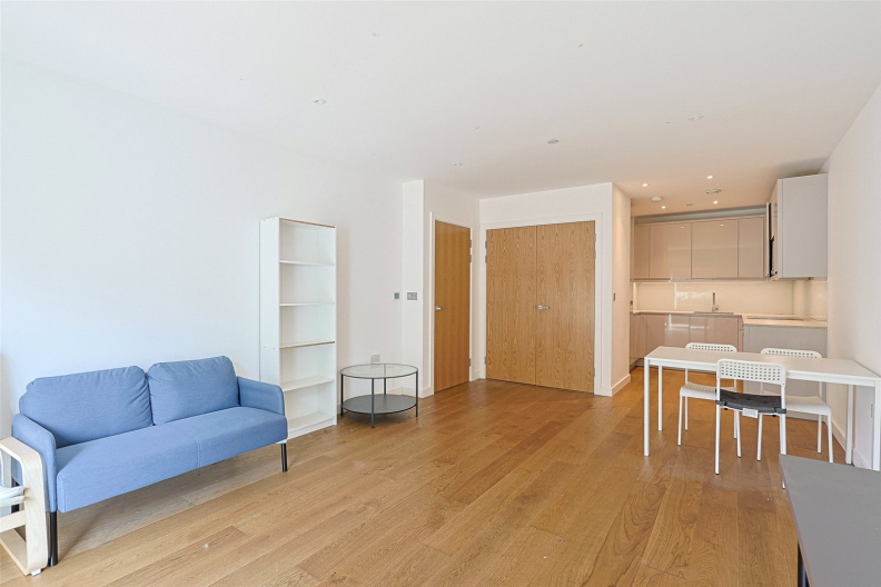 1 bedroom apartments/flats to sale in Thonrey Close, Colindale Gardens-image 2