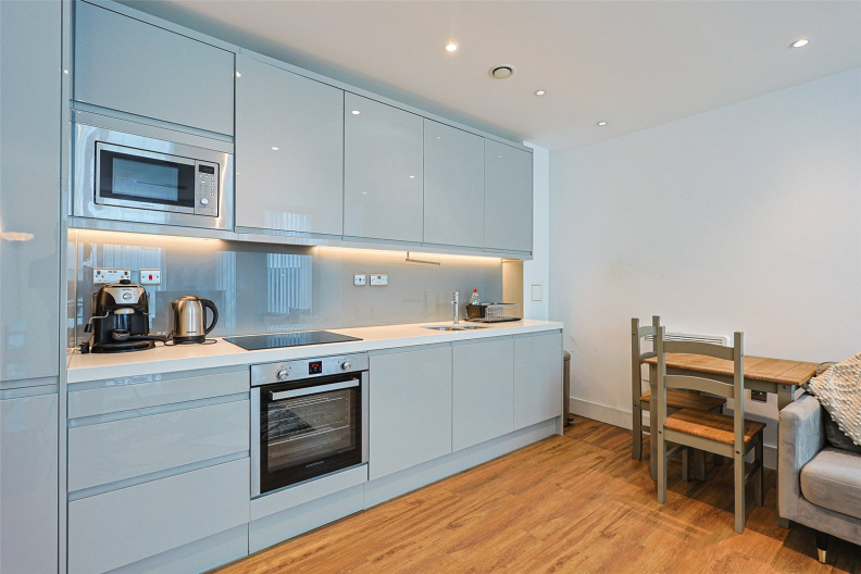 2 bedrooms apartments/flats to sale in West Gate, London, Ealing-image 7