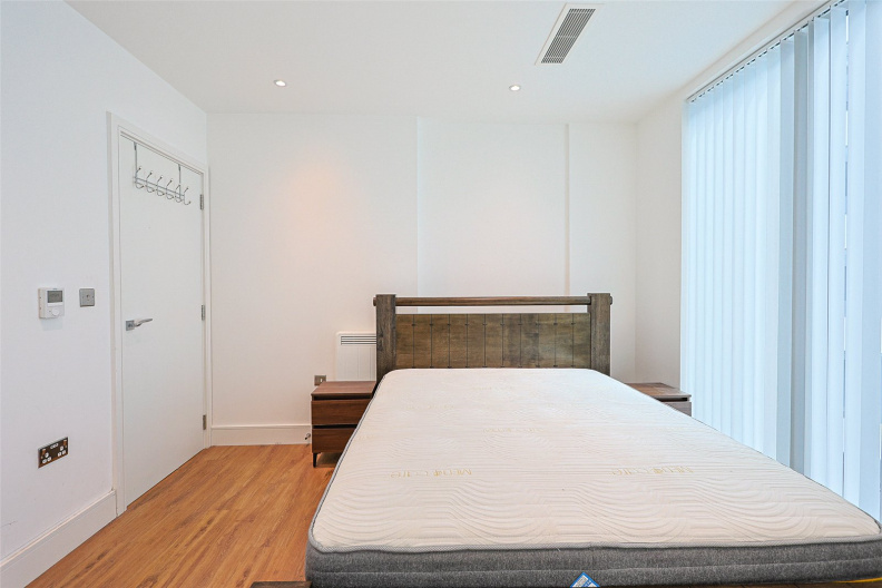 2 bedrooms apartments/flats to sale in West Gate, London, Ealing-image 20