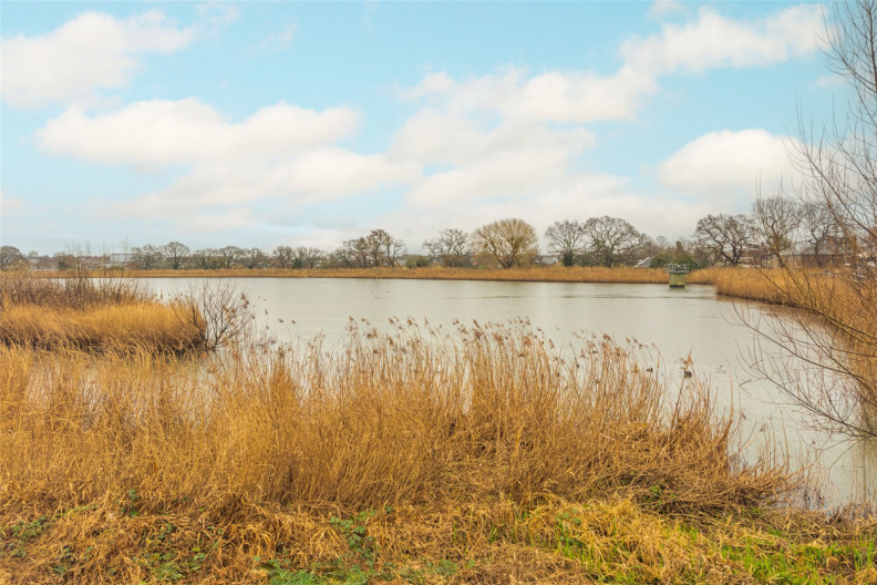 2 bedrooms apartments/flats to sale in Amber Apartment, Woodberry Down-image 3