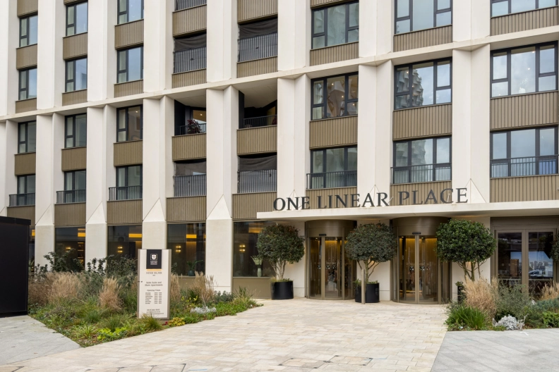 1 bedroom apartments/flats to sale in Ponton Road, Nine Elms-image 2