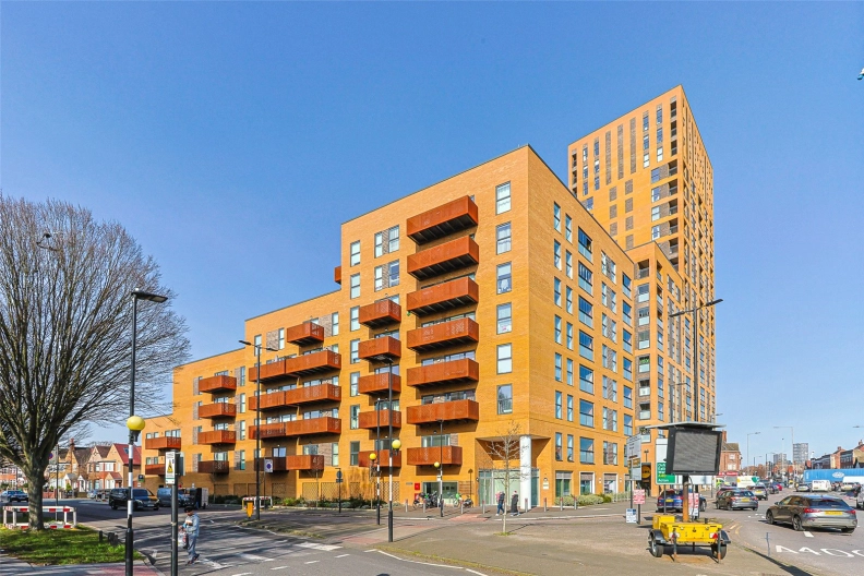 1 bedroom apartments/flats to sale in East Acton Lane, Ealing-image 1