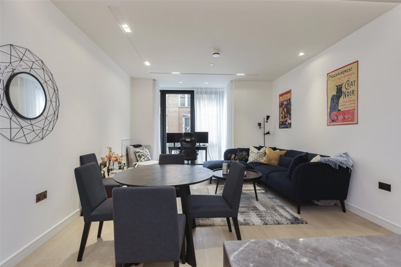 2 bedrooms apartments/flats to sale in Portugal Street, London-image 12