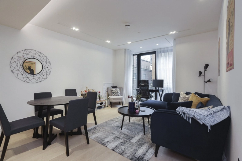 2 bedrooms apartments/flats to sale in Portugal Street, London-image 2