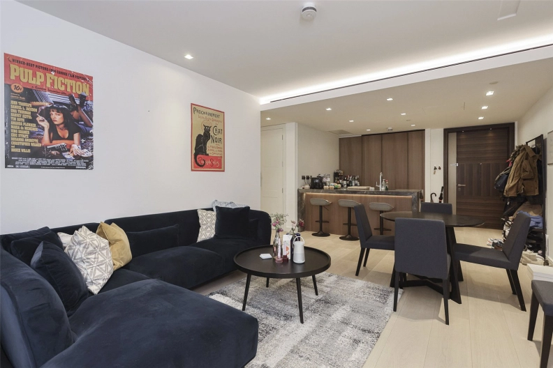 2 bedrooms apartments/flats to sale in Portugal Street, London-image 9