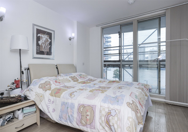 1 bedroom apartments/flats to sale in Blackwall Way, London-image 4