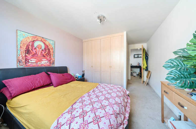 2 bedrooms apartments/flats to sale in Millennium Drive, Canary Wharf-image 12