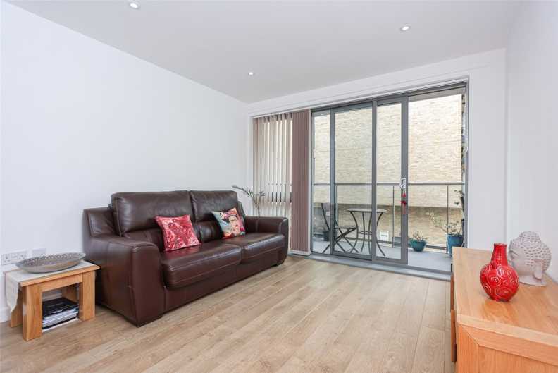 2 bedrooms apartments/flats to sale in Epstein Square, Poplar-image 2