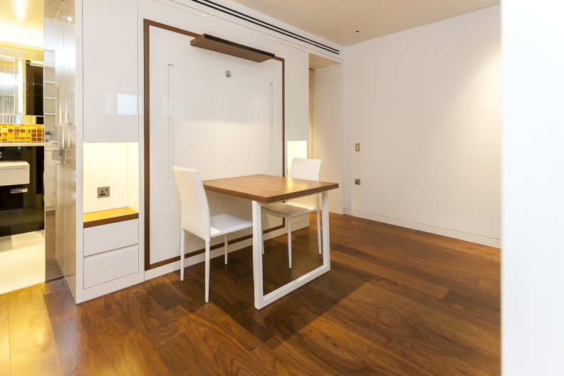 Studio apartments/flats to sale in Moor Lane, Moorgate-image 3