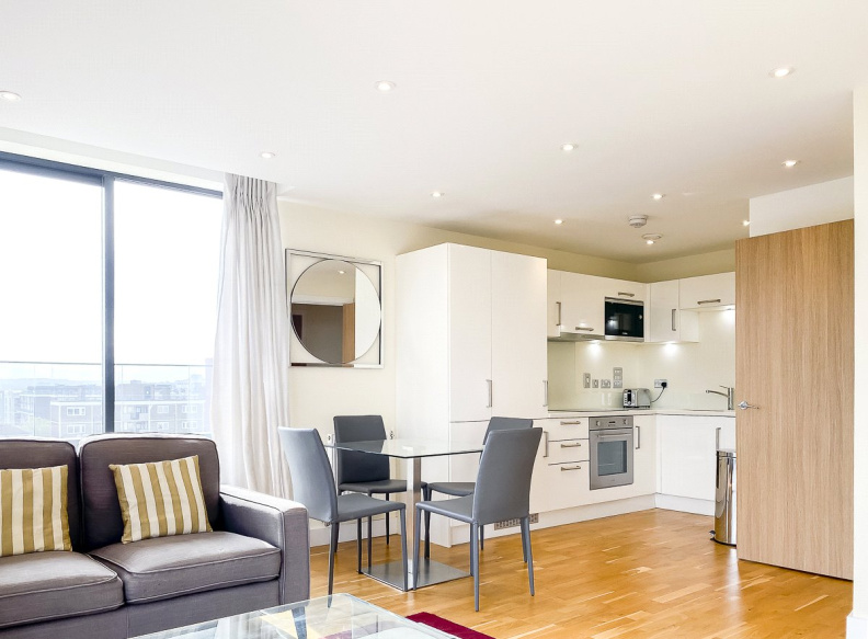 1 bedroom apartments/flats to sale in Maltby Street, London-image 3