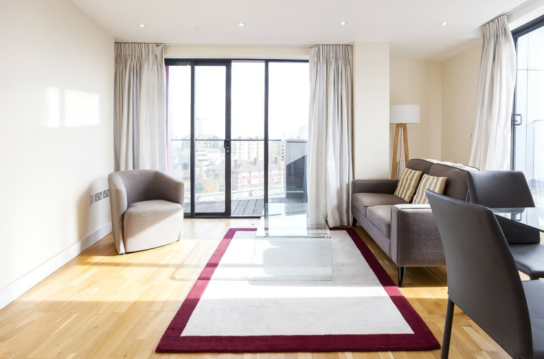 1 bedroom apartments/flats to sale in Maltby Street, London-image 2