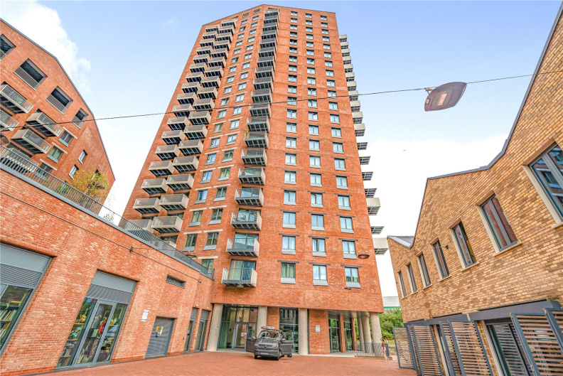 Studio apartments/flats to sale in Makers Yard, Bromley-By-Bow-image 6