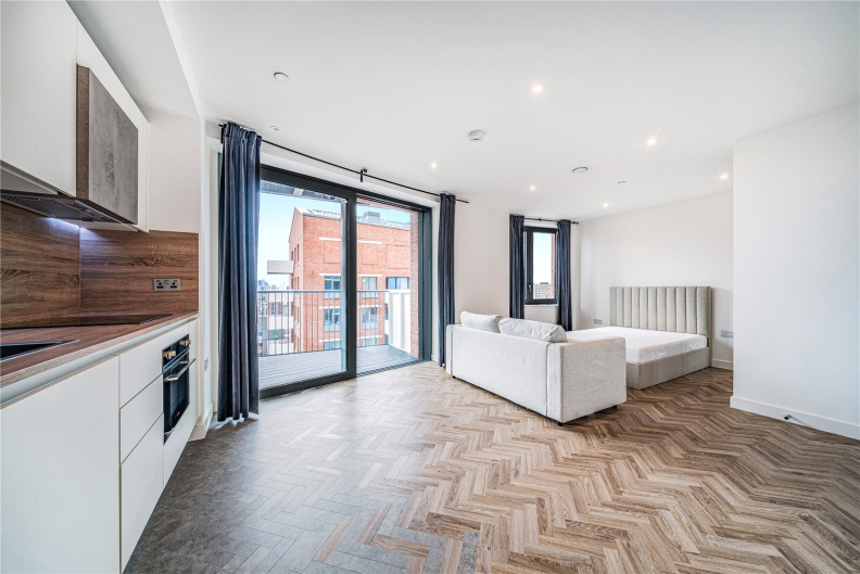 Studio apartments/flats to sale in Makers Yard, Bromley-By-Bow-image 9