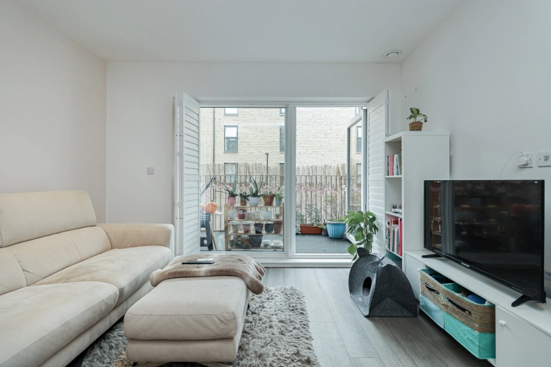 2 bedrooms apartments/flats to sale in Brumwell Avenue, Woolwich-image 3