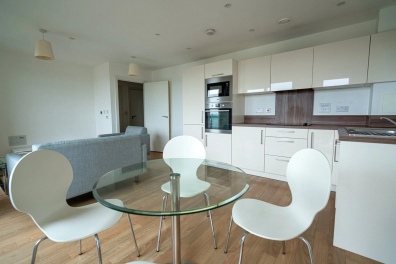 1 bedroom apartments/flats to sale in Hannaford Walk, London-image 3