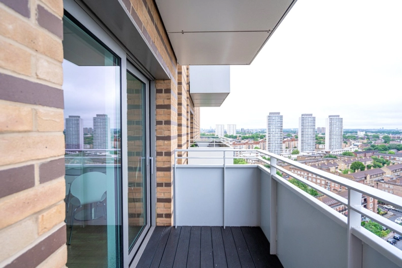 1 bedroom apartments/flats to sale in Hannaford Walk, London-image 15