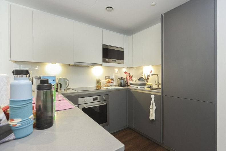 1 bedroom apartments/flats to sale in Harbour Way, London-image 3