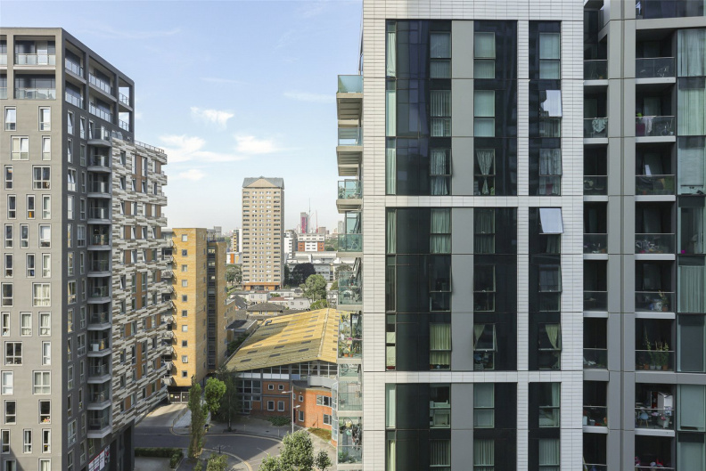 1 bedroom apartments/flats to sale in Harbour Way, London-image 10