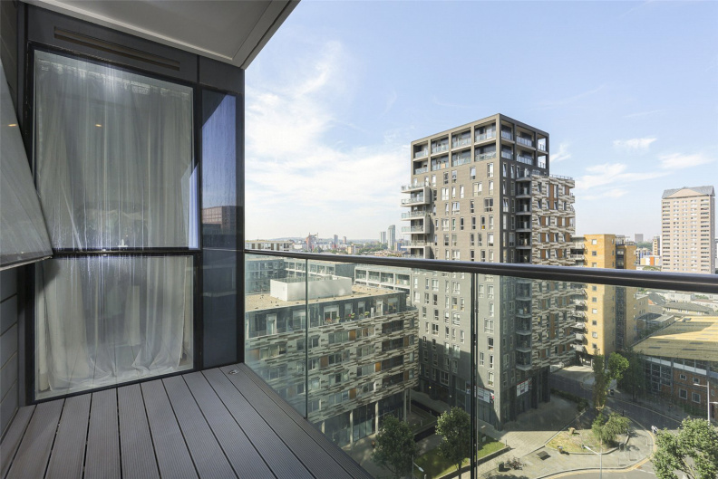 1 bedroom apartments/flats to sale in Harbour Way, London-image 5