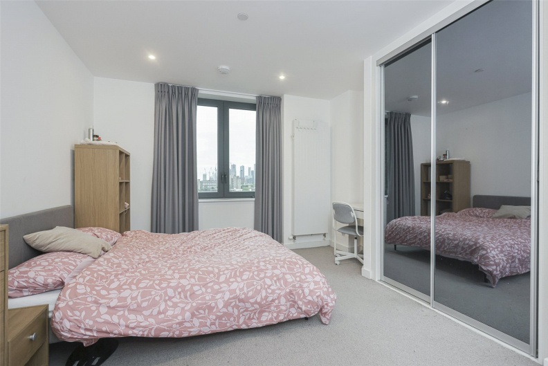 1 bedroom apartments/flats to sale in Gillender Street, Stratford-image 9