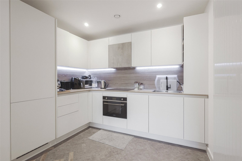1 bedroom apartments/flats to sale in Gillender Street, Stratford-image 4