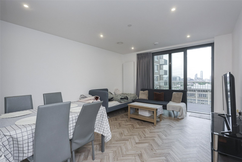 1 bedroom apartments/flats to sale in Gillender Street, Stratford-image 3