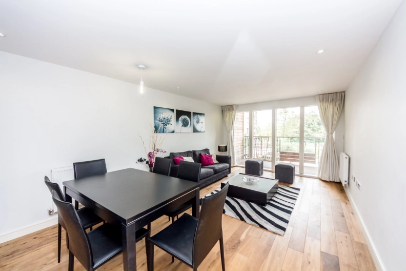 2 bedrooms apartments/flats to sale in Seren Park Gardens, Greenwich-image 1