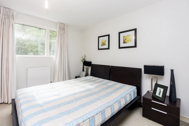 2 bedrooms apartments/flats to sale in Seren Park Gardens, Greenwich-image 3