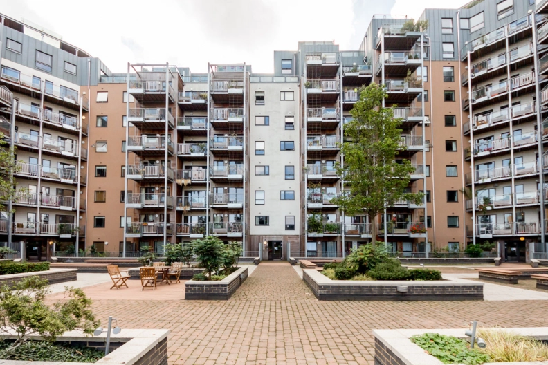 2 bedrooms apartments/flats to sale in Seren Park Gardens, Greenwich-image 6