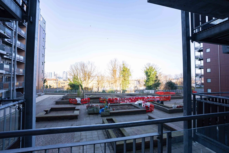 2 bedrooms apartments/flats to sale in Seren Park Gardens, Greenwich-image 7