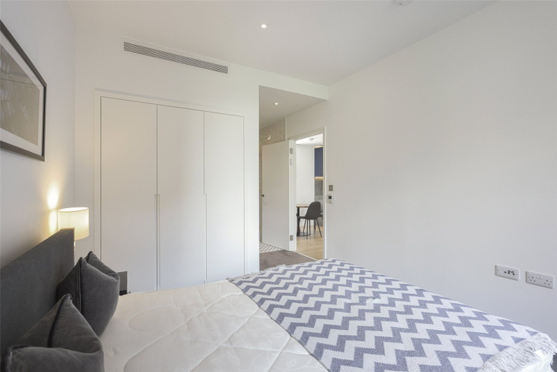 2 bedrooms apartments/flats to sale in Orchard Place, London-image 11