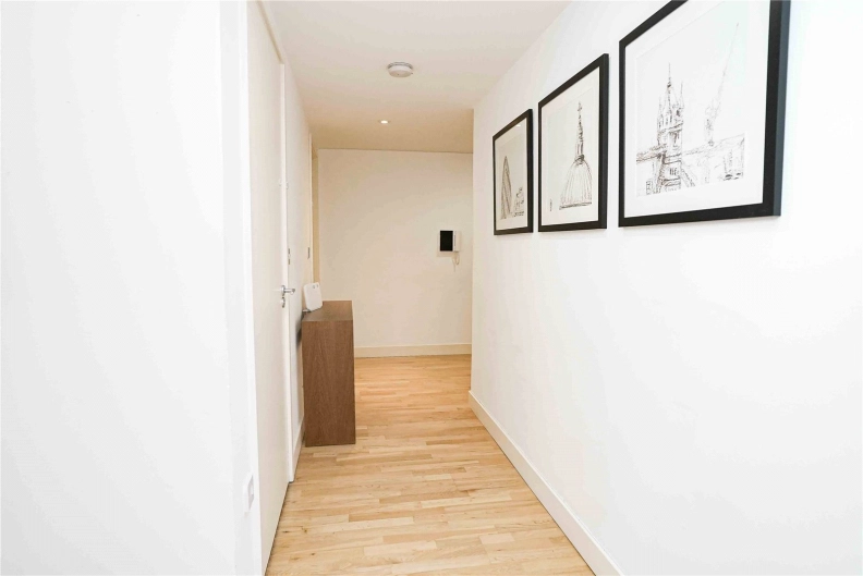 2 bedrooms apartments/flats to sale in Marsh Wall, London-image 16