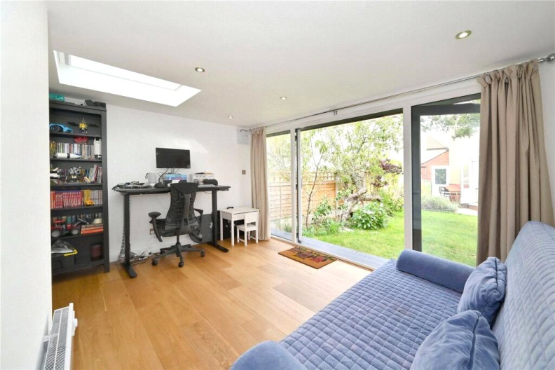 2 bedrooms houses to sale in Manchester Grove, London-image 7