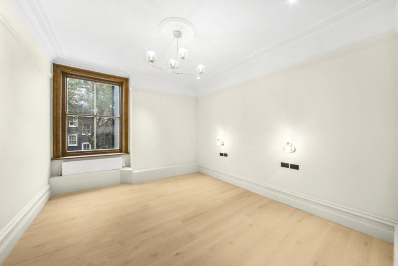 2 bedrooms apartments/flats to sale in Southampton Row, London-image 9