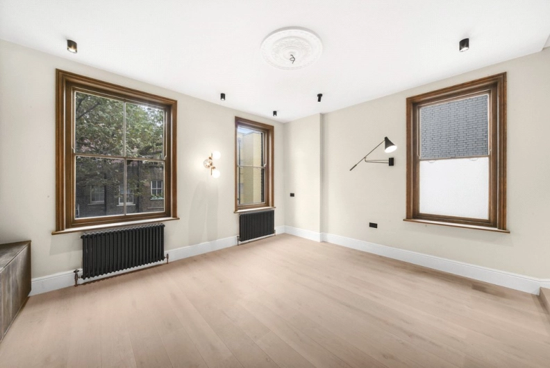 2 bedrooms apartments/flats to sale in Southampton Row, London-image 13