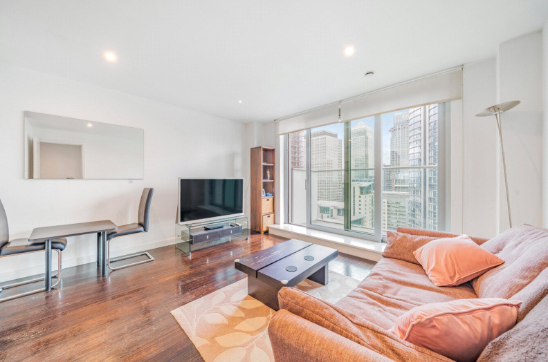 1 bedroom apartments/flats to sale in Pan Peninsula Square, Canary Wharf-image 1