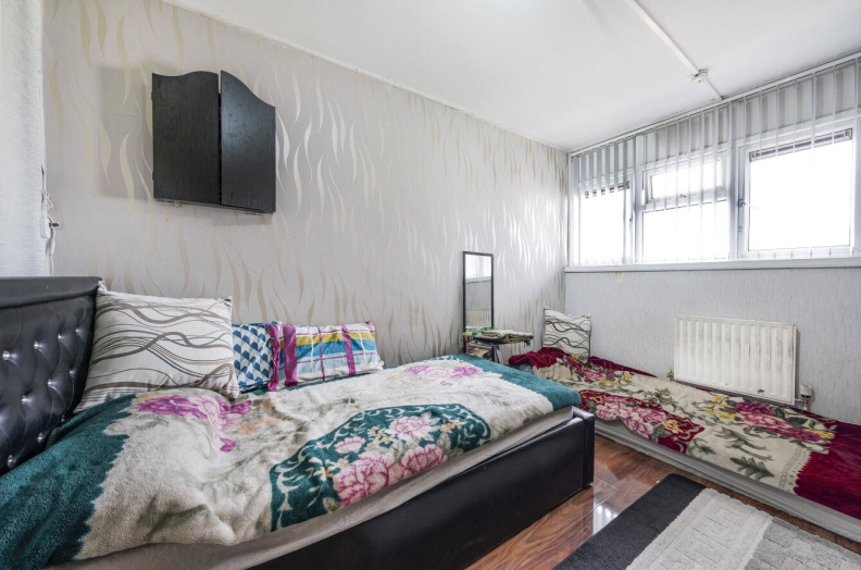 2 bedrooms apartments/flats to sale in Capworth Street, Leyton-image 3