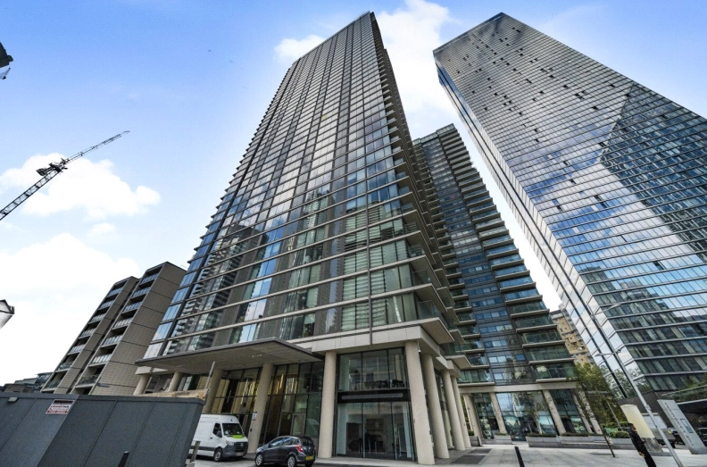 1 bedroom apartments/flats to sale in Marsh Wall, London-image 1