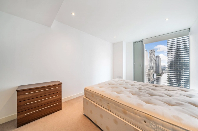 1 bedroom apartments/flats to sale in Marsh Wall, London-image 11