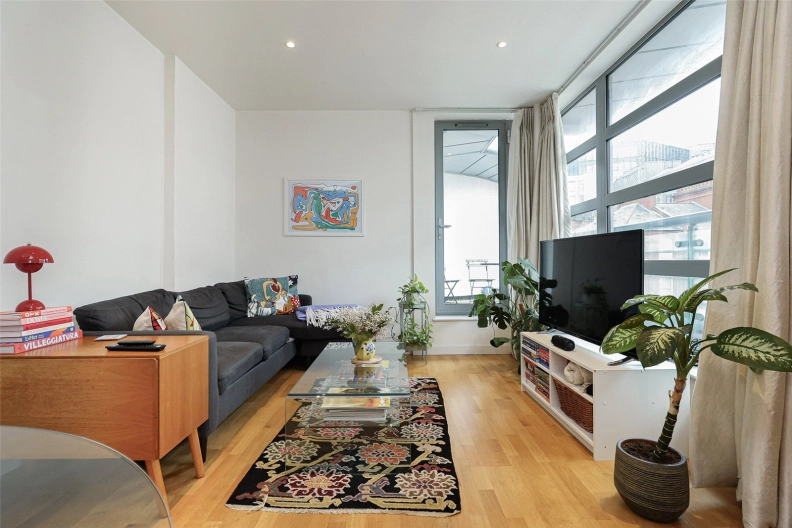 2 bedrooms apartments/flats to sale in Cobb Street, London-image 9