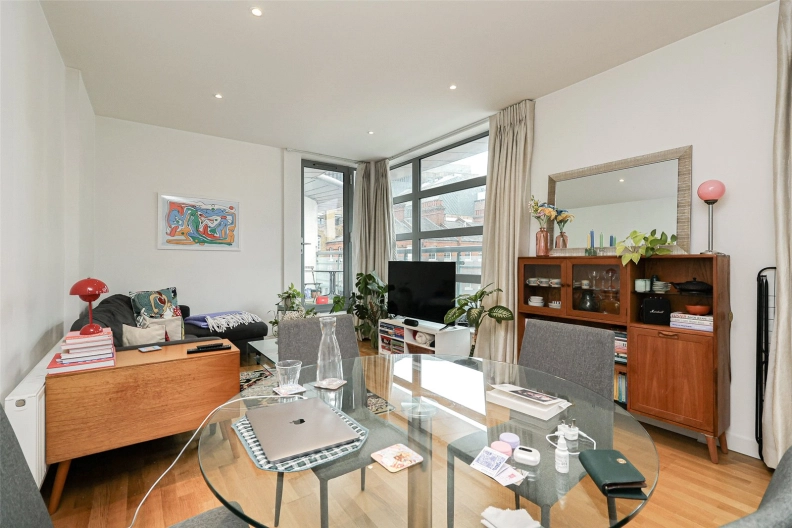 2 bedrooms apartments/flats to sale in Cobb Street, London-image 18